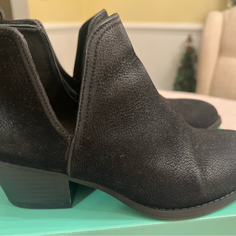 Chinese Laundry Women’s Cherish Ankle Boot in Black
